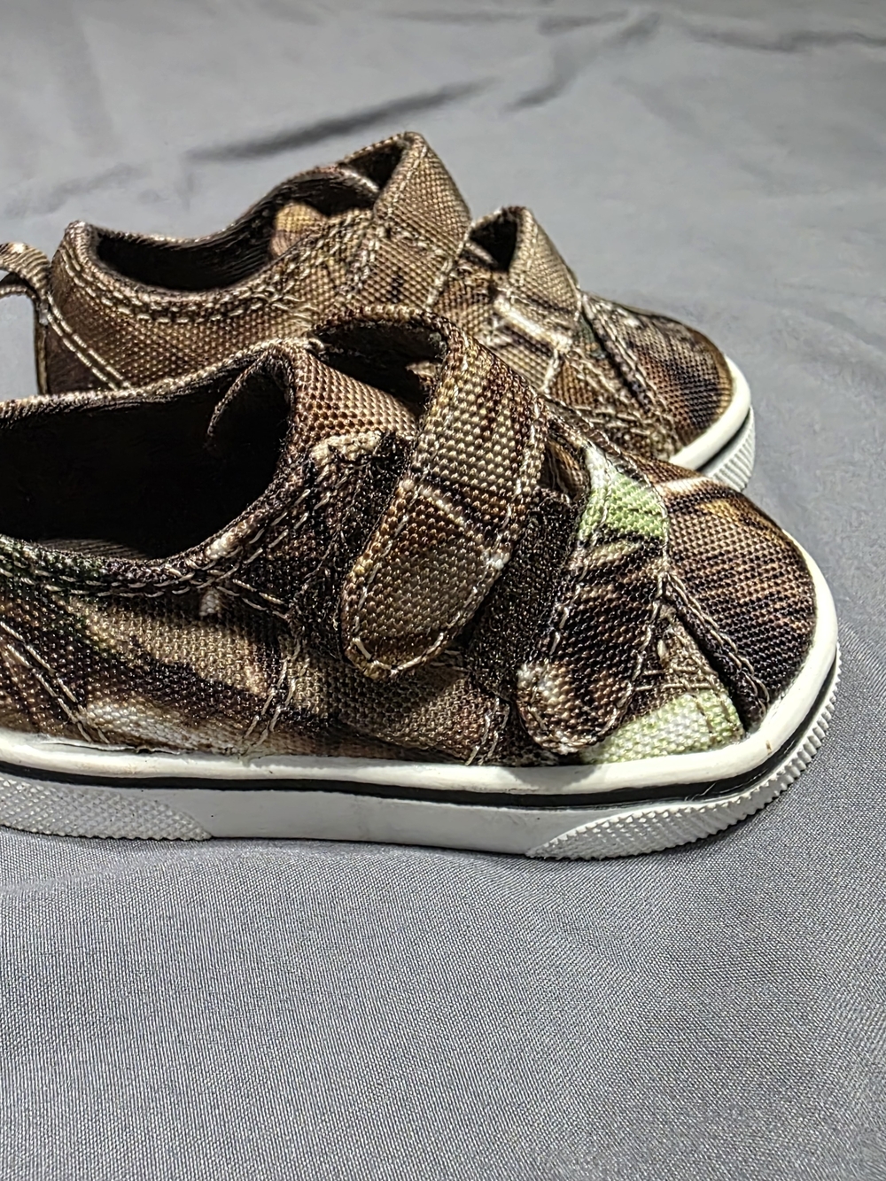 Realtree Brown Camo Kids Velcro Sneakers